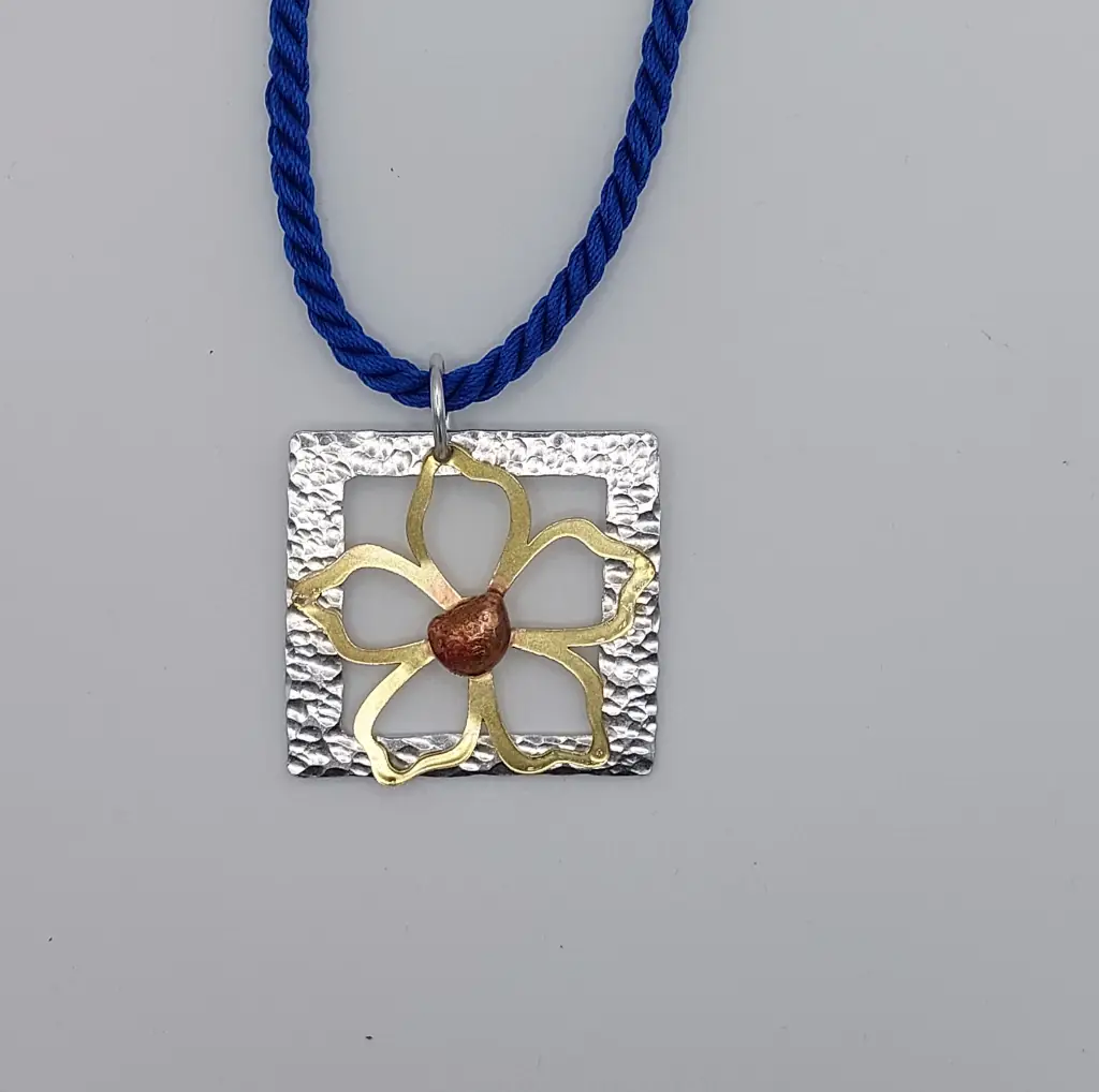collier fleur aluminium laiton cuivre