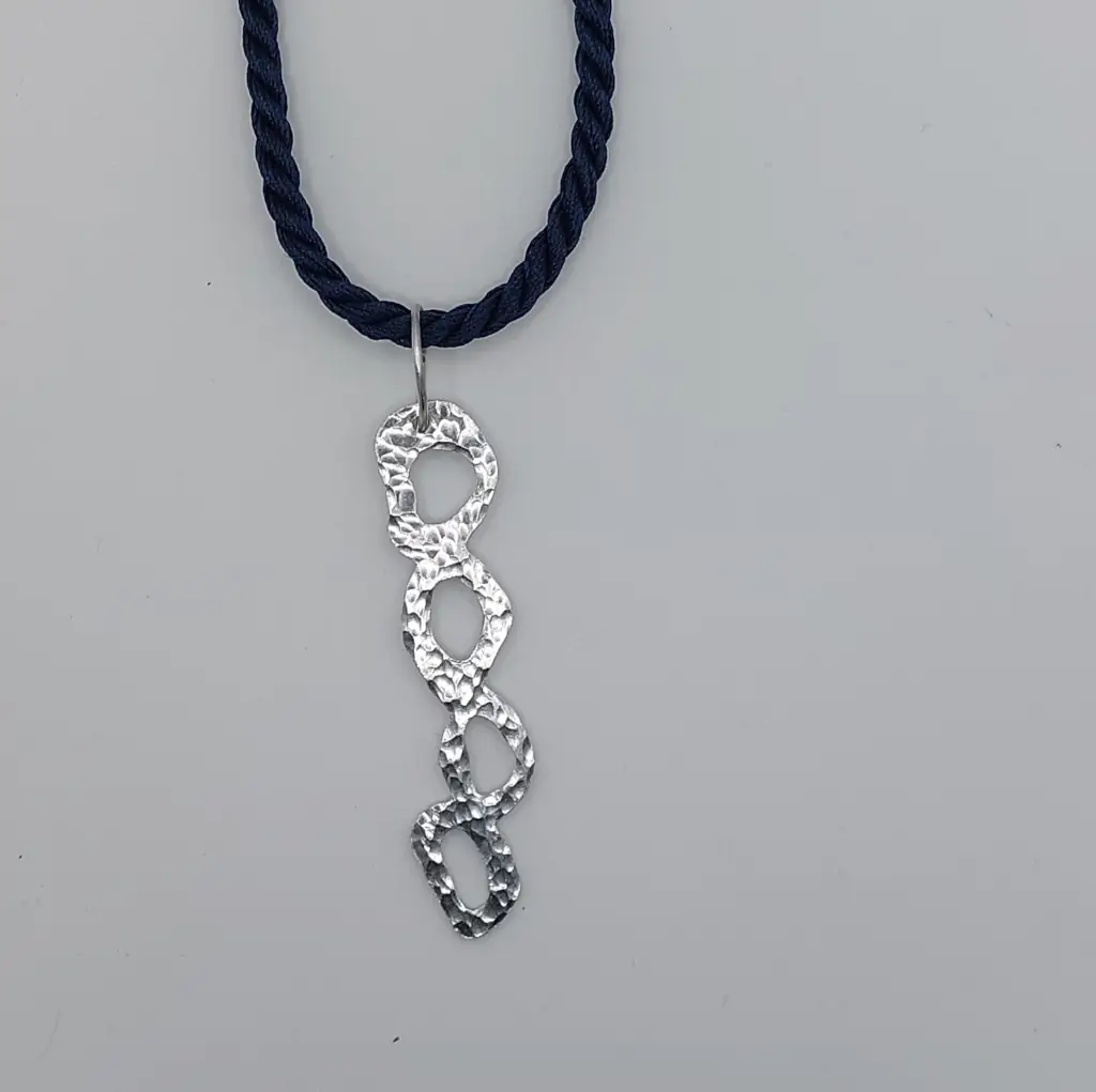 Collier aluminium ajouré